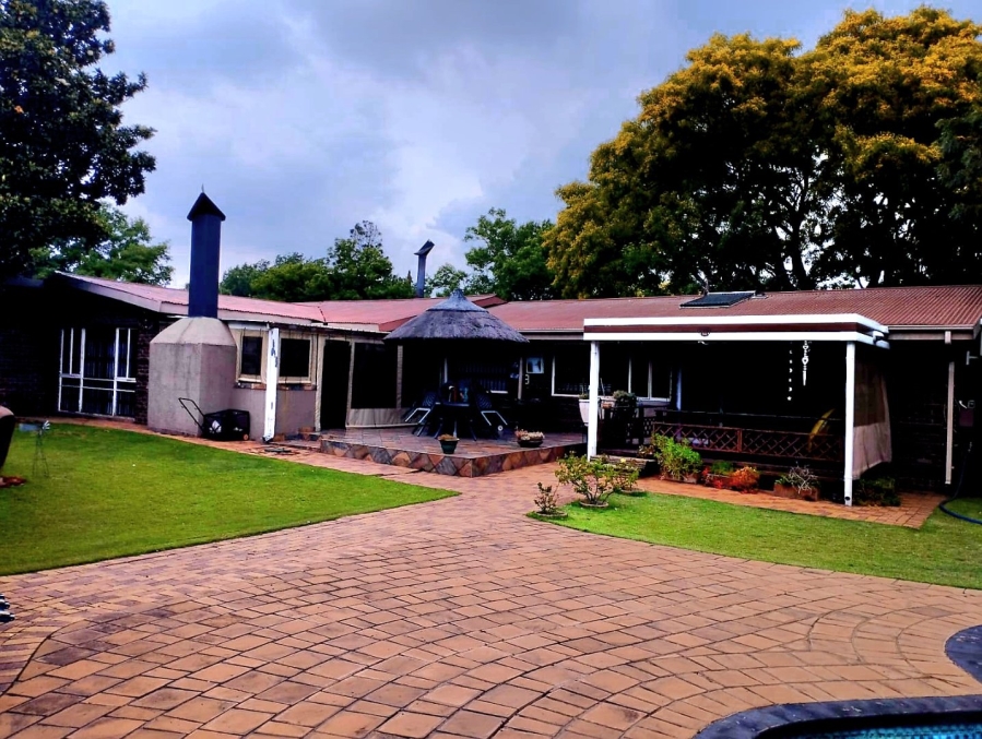 4 Bedroom Property for Sale in Sasolburg Ext 4 Free State
